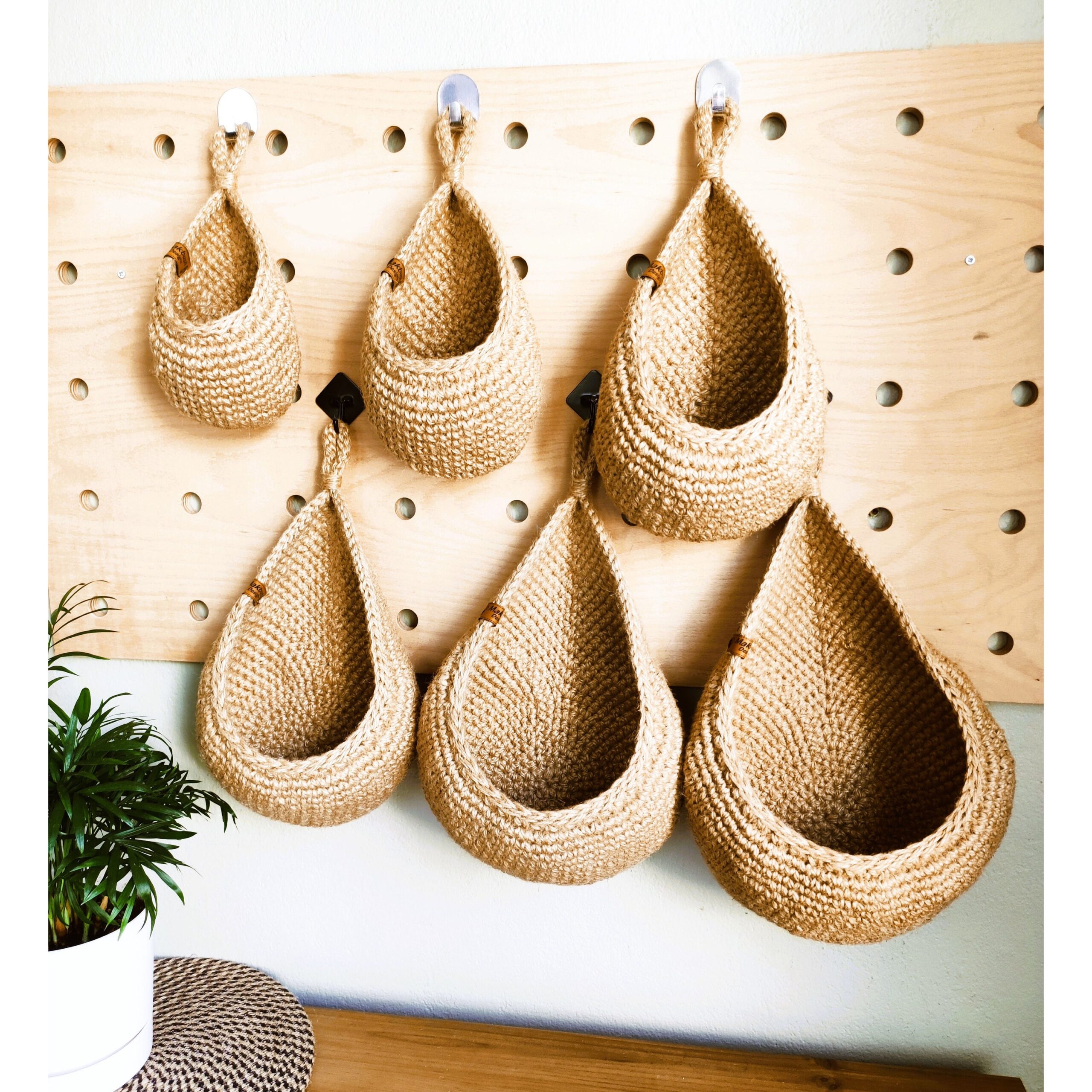 Handmade Jute Wall Hanging Basket – Rustic Farmhouse Storage – Kitchen & Bathroom Organizer - Image 8