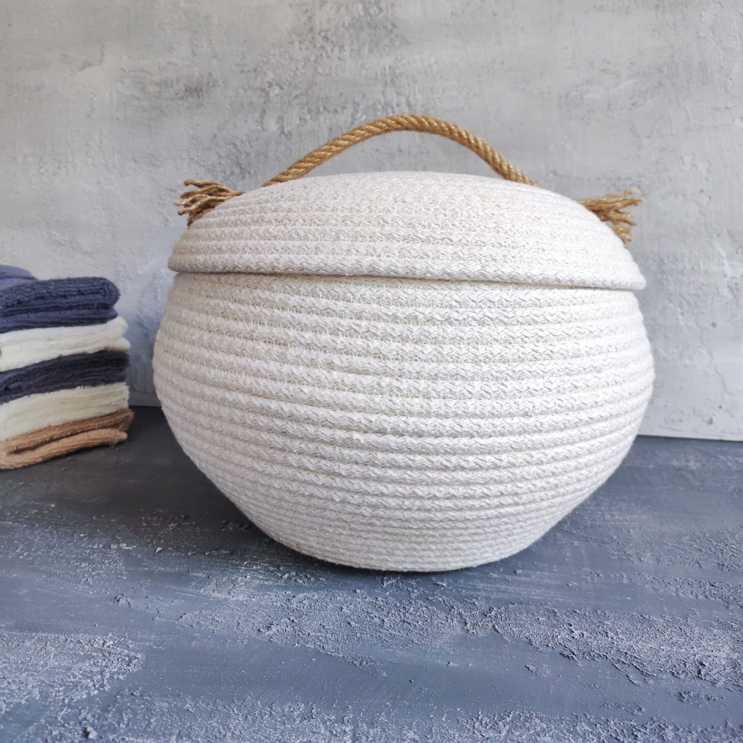 Cotton Rope Basket with Lid: Round Decorative Storage Organizer - Image 7
